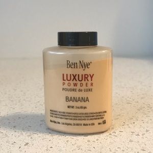 Original Ben Nye Banana powder